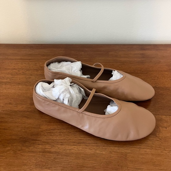 Jeffrey Campbell Dancerina Flat- NWOT - Picture 3 of 7